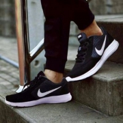 历史低价，NIKE 耐克 REVOLUTION 3 男款跑鞋