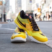 耐克（NIKE） Hyperlive EP 男子篮球鞋 XDR耐磨橡胶外底