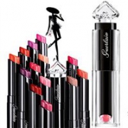 Guerlain娇兰LA PETITE ROBE NOIRE 小黑裙唇膏 065  Neon Pumps