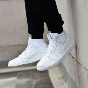 42码起：AIR JORDAN 1 RETRO HIGH 男款运动鞋