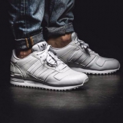 堪比海淘，adidas 阿迪达斯 三叶草 ZX700 G62110 全皮版中性复古跑鞋