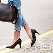 国内折后￥1619，ECCO 75 Textured 爱步  女士真皮高跟单鞋 新低$76.99