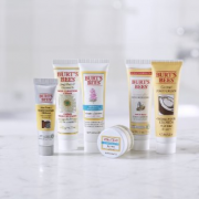 小蜜蜂（Burt‘s Bees）   从脸到脚精华护肤6件套