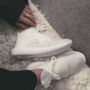 adidas 阿迪达斯 Originals Tubular Defiant 女士休闲运动鞋