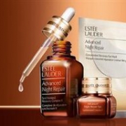 Estee Lauder官网满$50送正装液体唇膏+两件豪华小样