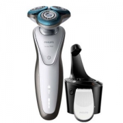 飞利浦 PHILIPS S7710/26 电动剃须刀 全身水洗多功能三刀头7000系列剃须刀刮胡刀（带清洁中心）