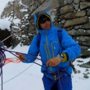 获奖产品，Mountain Hardwear 山浩 Seraction男士防水冲锋衣 2色 $196