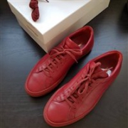 Common Project  Achilles 女款低帮皮质经典板鞋 红色
