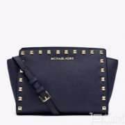 国内￥3800，天王嫂同款 MICHAEL MICHAEL KORS Selma 铆钉真皮中号耳朵包 $104.16（$130.2 额外8折）