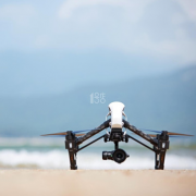 大疆（DJI） INSPIRE 1 V2.0 悟 专业航拍无人机 视觉定位系统 自带可拆式三轴云台相机