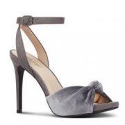 Nine West 玖熙 Delphine 女士天鹅绒高跟鞋