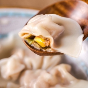 经典口味#湾仔码头 玉米猪肉水饺 720g