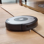 1日0点：iRobot Roomba 601 扫地机器人