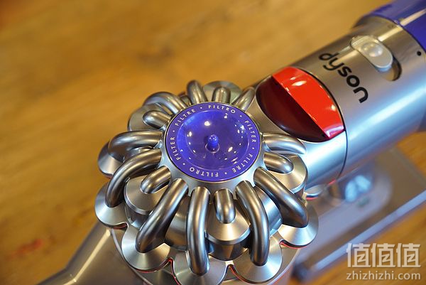 Dyson 戴森 V8 Absolute 吸尘器开箱