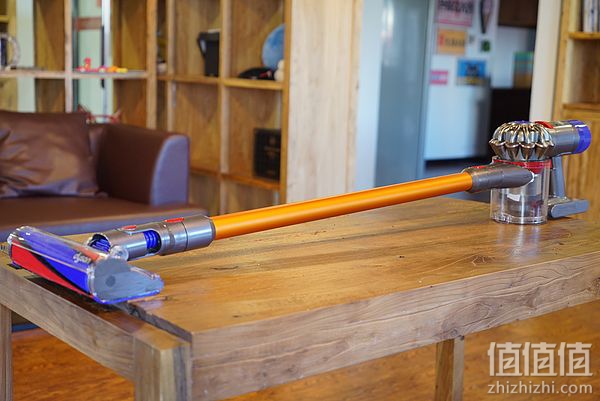 Dyson 戴森 V8 Absolute 吸尘器开箱