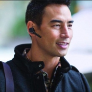 Plantronics 缤特力 Voyager Edge 入耳式蓝牙耳机 带充电盒