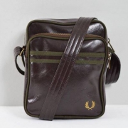 优雅月桂，Fred Perry 男士Classic Side休闲斜挎包 Prime会员免费直邮含税