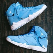 AIR JORDAN 7 RETRO  男款篮球鞋 蓝色