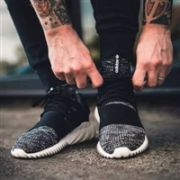 Adidas 阿迪达斯 小椰子 TUBULAR DOOM PK男士运动鞋