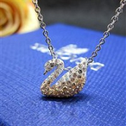 SWAROVSKI 施华洛世奇 渐变天鹅项链 5215038