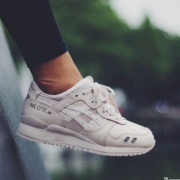 Asics 亚瑟士 17年新配色 Gel-Lyte III中性款经典复古跑鞋 £45.9（£51 额外9折）