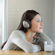 Bose   QuietComfort 15 封闭式头戴 有源消噪耳机
