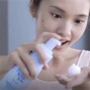 泡泡界黑科技：洗颜专科完美保湿泡泡乳液150ml