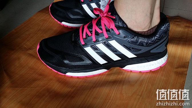 Adidas 阿迪达斯 Response Boost 女款运动鞋上脚体验