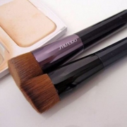 SHISEIDO 资生堂 131斜平头粉底刷 含皮套