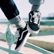 VANS 万斯  Old Skool 中性款低帮休闲鞋 prime会员免费直邮含税