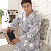 WYDZ/网依丹子 秋季冬天 珊瑚绒睡袍家居服睡衣浴袍 26.8元包邮（29.8-3）
