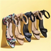 GIGI同款：Stuart Weitzman Nudistjune Suede 麂皮中跟凉鞋 红色