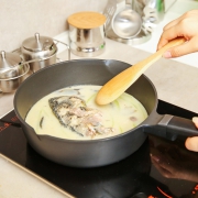 网易严选 Classic 欧式压铸多用锅 24cm