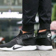 NIKE 耐克INCURSION MID 917541-001 男子奥利奥休闲运动跑步鞋