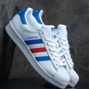 Adidas 三叶草superstar大童款运动鞋