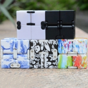 EDC Infinity Cube 无限魔方 减压分心 发泄玩具