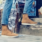 Dr. Martens 中性Whiton真皮8眼马丁靴 2色 $39