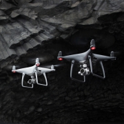 大疆新品发布：“御”Mavic Pro铂金版、精灵Phantom 4 Pro暗夜版!