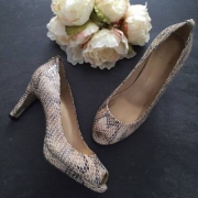 Stuart Weitzman  女士Logoplainfield真皮鱼嘴单鞋 $109.99