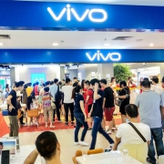 搭上「鹿晗表白」流量快车的 vivo X20，如何完成了线上渠道的反扑？