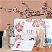 Lookfantastic双十一美颜桃花盒（价值1800元）