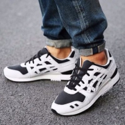Asics 亚瑟士 Gel-Lyte III 中性款经典复古跑鞋H7L3L 两色 $39.99