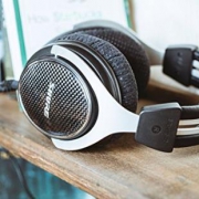 舒尔（Shure）  SRH1540 钕磁铁隔音封閉 头戴式耳机