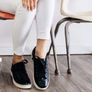限尺码，UGG 女士真皮系带休闲板鞋 $44.99
