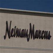 Neiman Marcus尼曼现有购买正价美鞋、美衣、美包、美妆等最高送$300礼卡