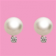 TARA Pearls Akoya 大溪地海水珍珠钻石耳钉