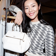 托里·伯奇（TORY BURCH） T HALF-MOON真皮手提包  大表姐同款