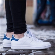 手快！限Big 5.5、6.5码！Adidas 阿迪达斯 Stan Smith 大童款蓝尾休闲鞋