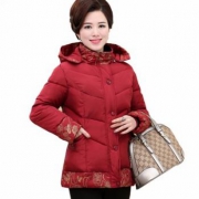 婉荷 冬季妈妈装连帽棉服