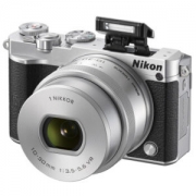 新低价 尼康（Nikon）J5+1 微单相机 尼克尔 VR防抖 10-30mm f/3.5-5.6 PD镜头 银色（2080万有效像素 可更换镜头 4K视频录制 可翻折触摸屏）+凑单品